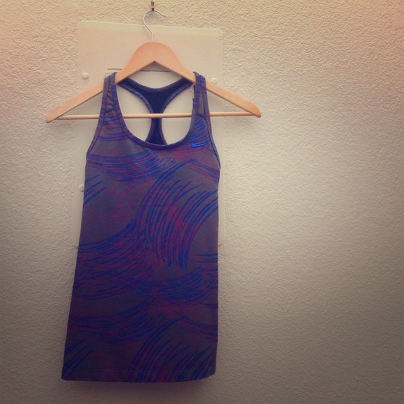 XS Nike Dri Fit Graphic Print Tank Top
