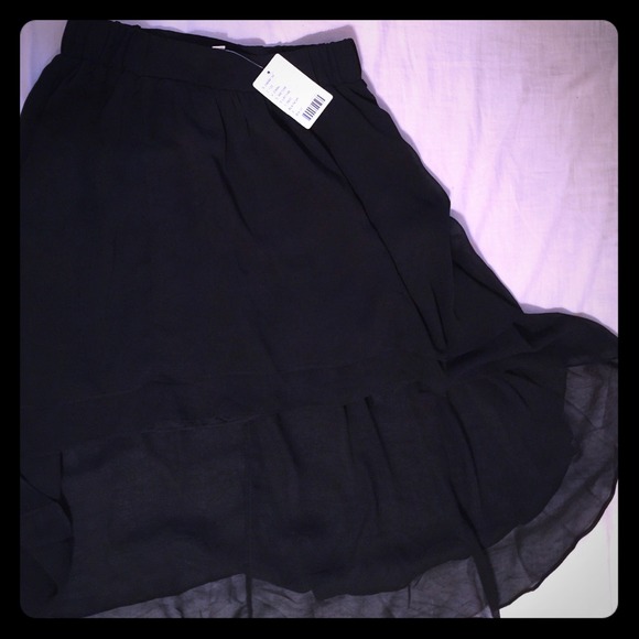 NWT black high low skirt.