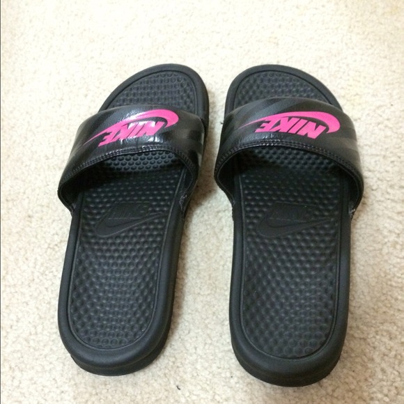 Nike Shoes - Nike Pink slides