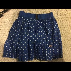 Hollister M
