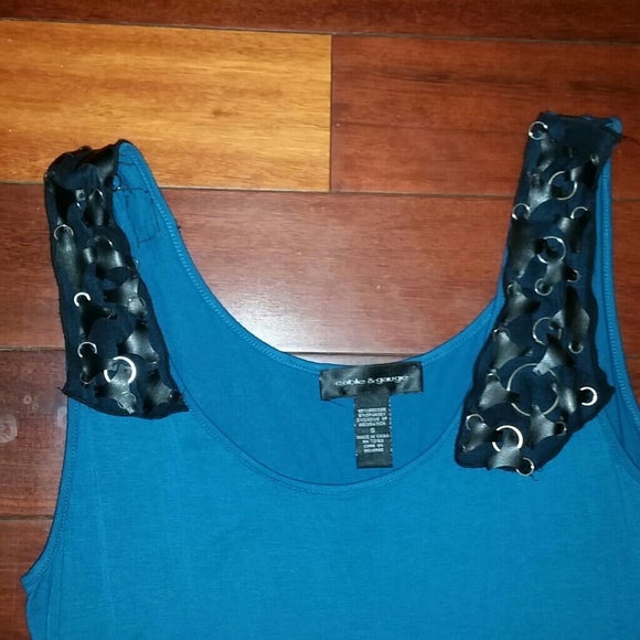 NWOT Leather Detailed top - Picture 2 of 2