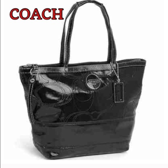 Coach Handbags - Coach patent signature purse F15142