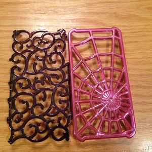 2 iPhone 4 cases