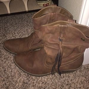 Mossimo supply co. Boots