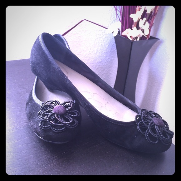 Shoes (flats)