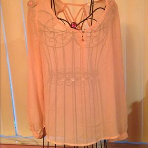 Cute Top with open pattern in back