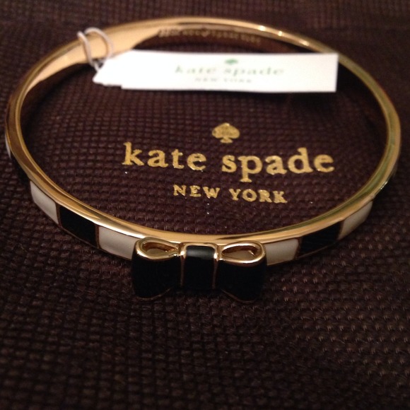 💎HP!💎 Take a Bow bangle - Picture 4 of 4