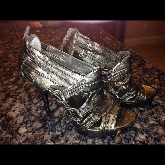 Santana high heel