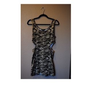 Forever 21 Cutout Camo Bodycon Dress size Large