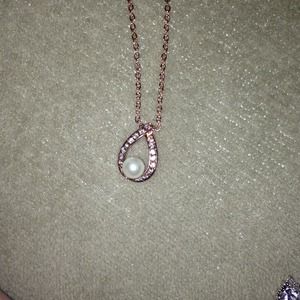 Premier jewelry Rose tone with "pearl"