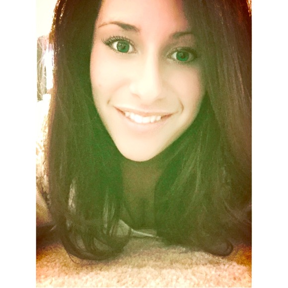 Meet your seller 😘