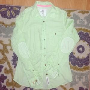 H&M button down top