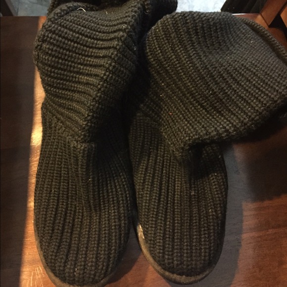 Black woven UGGS