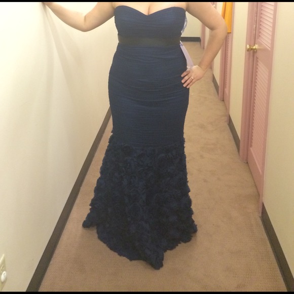 JS Collection Strapless Ruched Gown - Picture 2 of 2