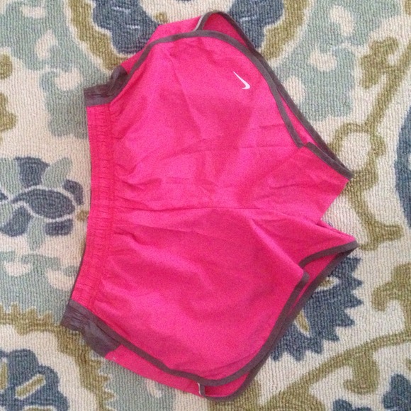 Nike running short