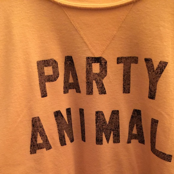 Weekend Party Tee - Picture 2 of 3