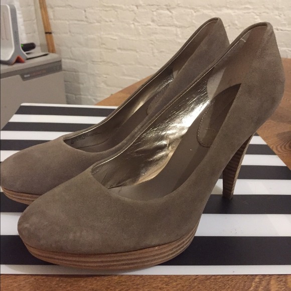 Shoe Banana Republic Brown tan. Worn