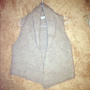 Beige wool sweater vest