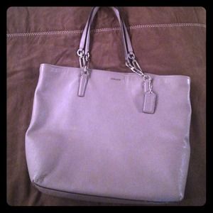 COACH LEATHER TOTE