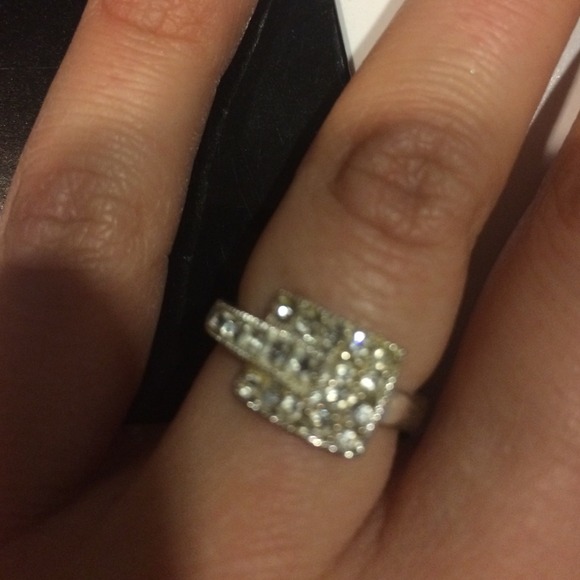 Two silver rings - Picture 2 of 3