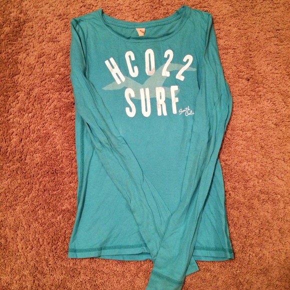Hollister shirt