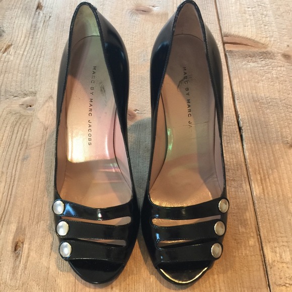 Marc Jacobs black heels