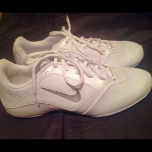 Nike Sideline Cheer Sneakers