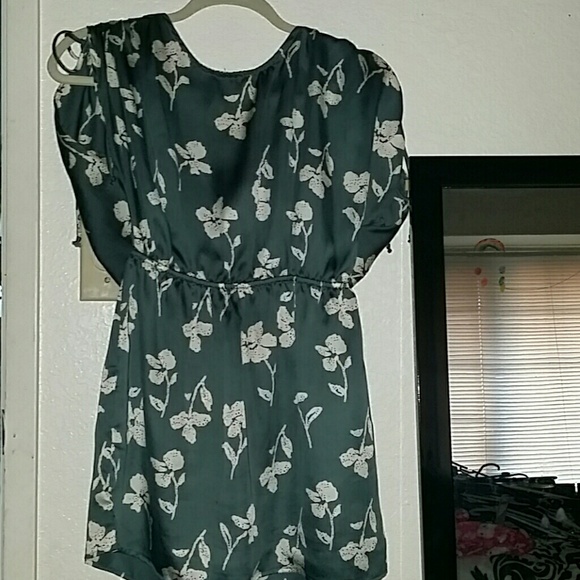 Floral top