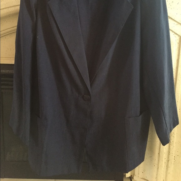 Light Unlined Jacket in Navy Blue - Picture 2 of 2