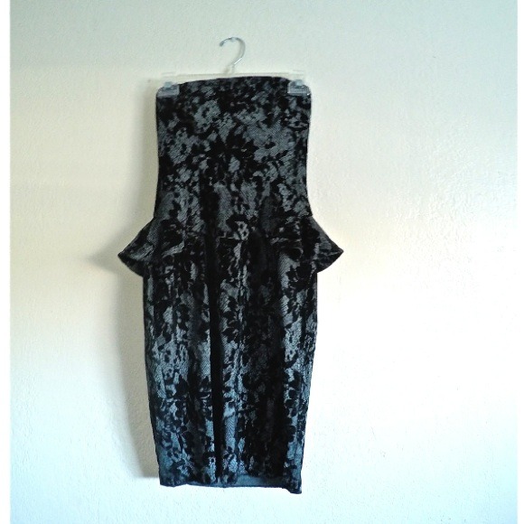 Brand new Betsey Johnson strapless velvet dress!!