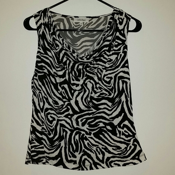 Sold in bundle Business top