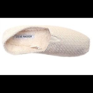 New Steve Madden house slippers size 6 Women's