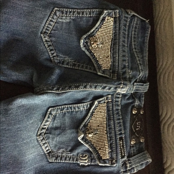 Miss Me Bedazzled Jeans. Eye catchers Very classy
