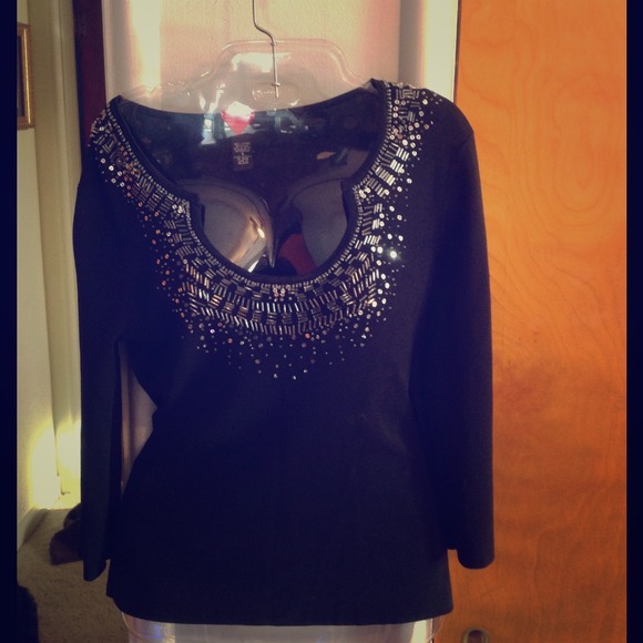 Cable & Gauge black 3/4 sleeve bling top