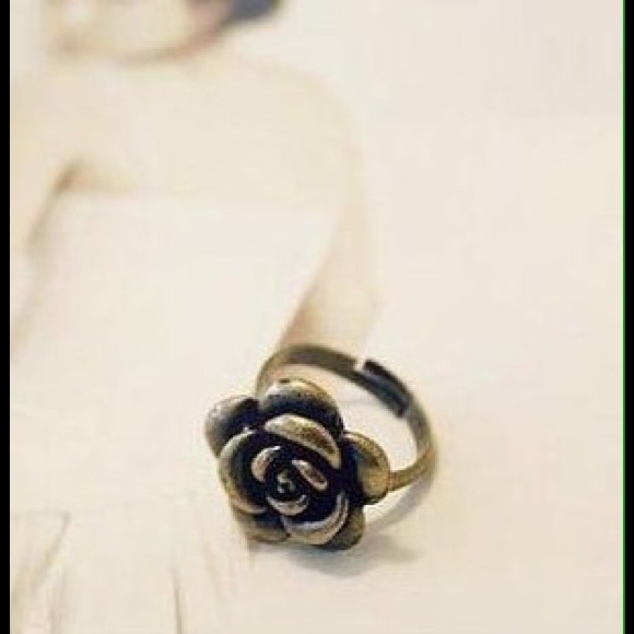 🆕 Rose Ring - Picture 2 of 2