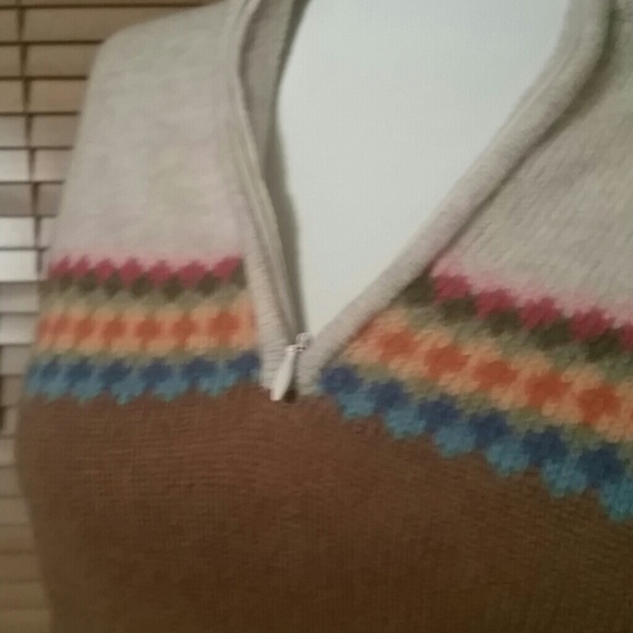 Old Navy sweater - Picture 2 of 2
