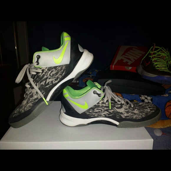 Kobe 8 graffitis - Picture 2 of 3