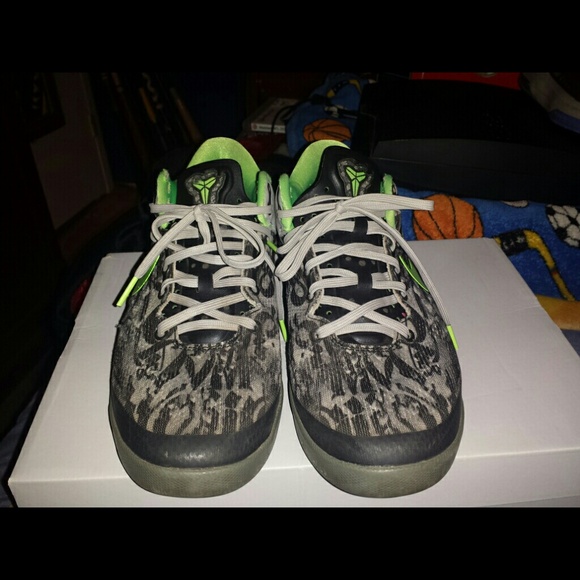 Kobe 8 graffitis - Picture 3 of 3