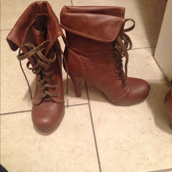 Madden girl combat boots 7.5