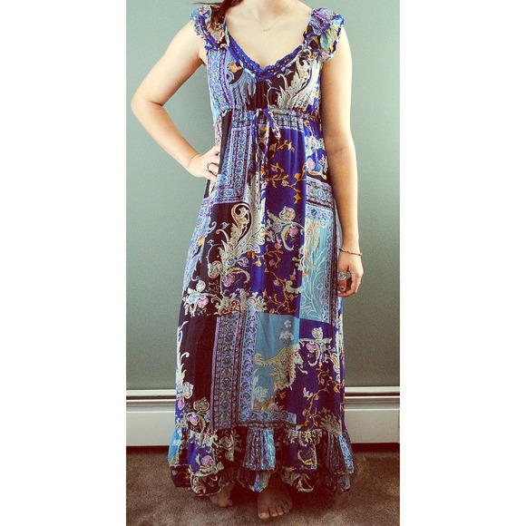 🎉Host Pick!🎉 Ruffle maxi dress