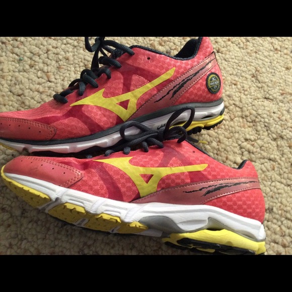 Mizuno women's Running Shoe