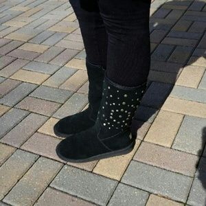Black uggs