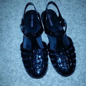 Black jelly sandals
