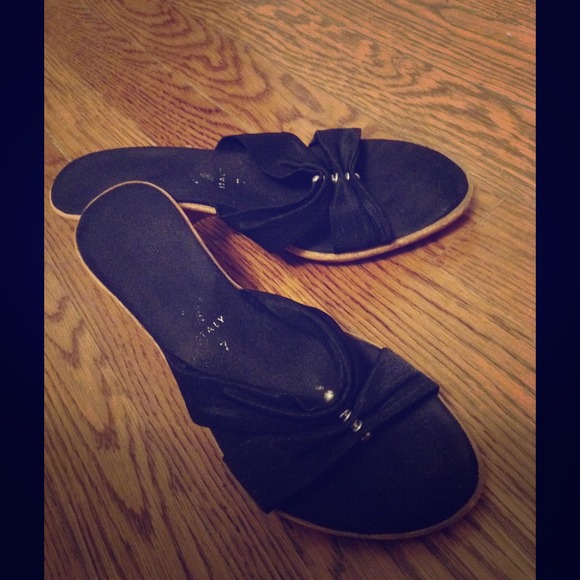 Black 1in heel