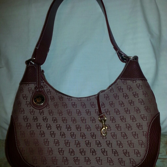 Authentic Dooney & Bourke Shoulder Zip