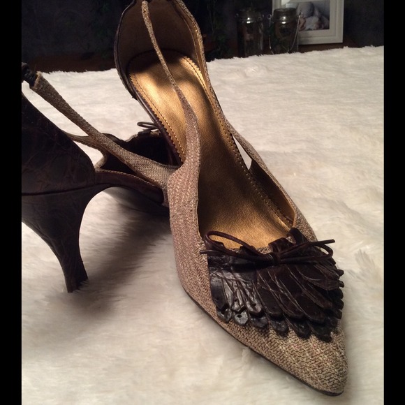 NINE WEST TWEED AND LEATHER HEEL. Worn 2x