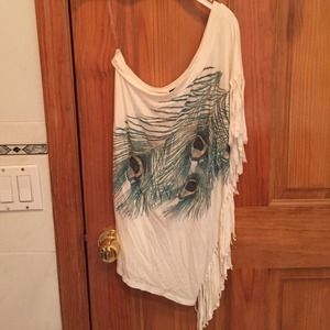 One shoulder peacock fringe shirt