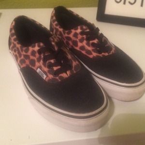 Leopard/cheetah print vans size 6