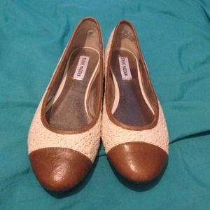 Steve Madden Lace and Leather Flats