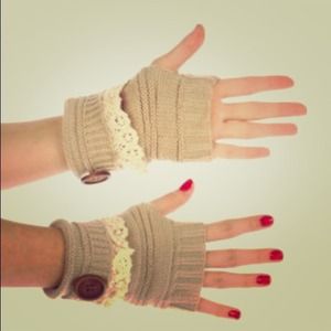 Fingerless Gloves